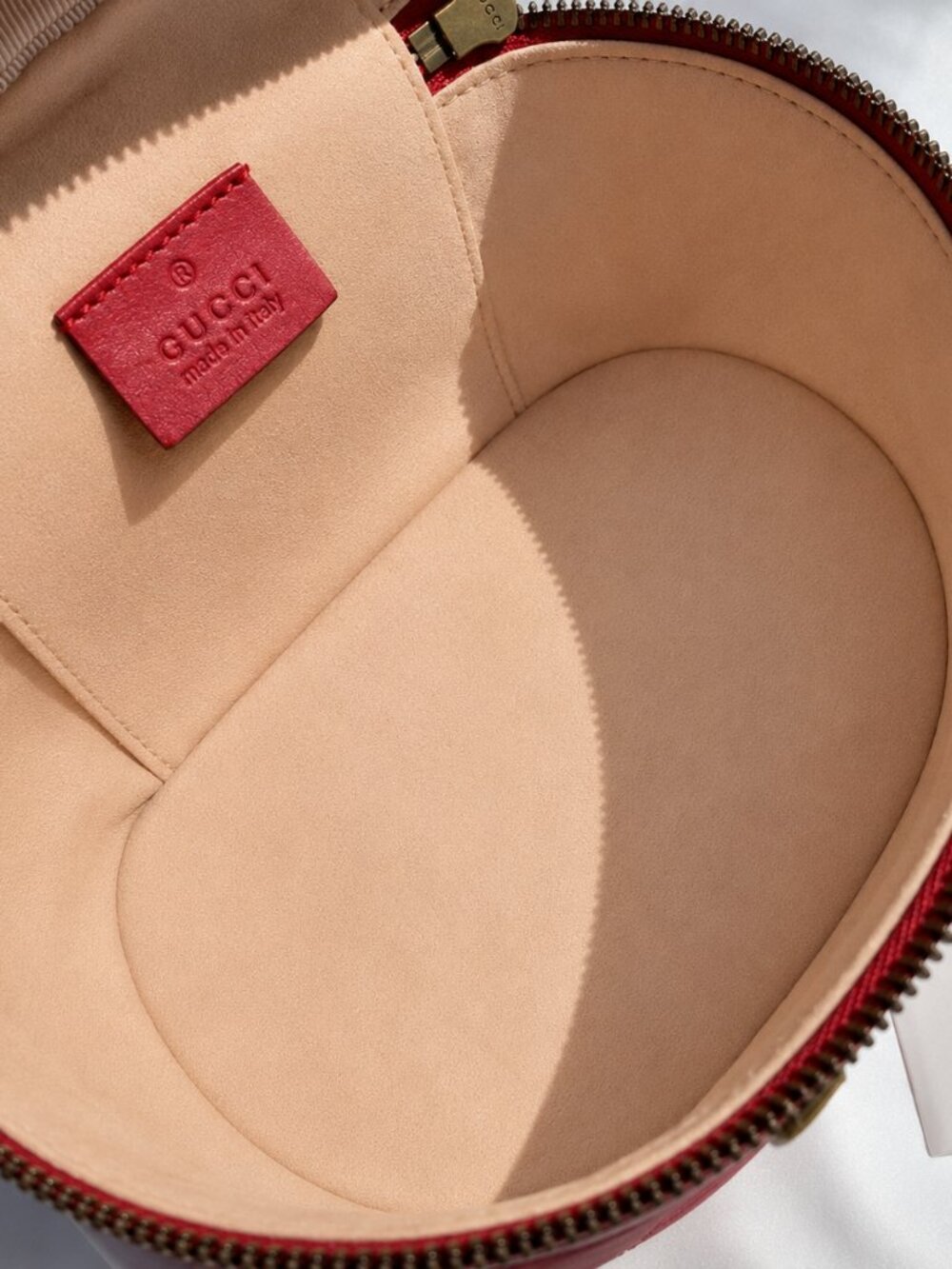 New,  Gucci, Matelassé Marmont Quilted Calf Leather Mini Backpack - Picture 14 of 16